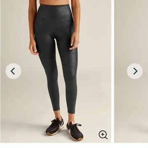 NWT Beyond Yoga Leatherette Leggings, Small